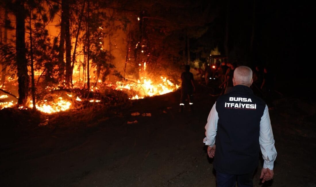 Başkan Bozbey Duyurdu: Şüpheli Yangınla İlgili 2 Kişi Gözaltında ! Bursa Büyükşehir Belediye Başkanı Mustafa Bozbey, Harmancık ilçesinde gece saatlerinde