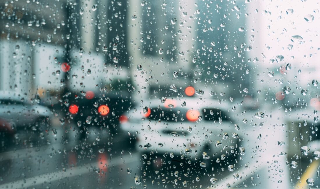Orman yangınlarıyla boğuşan Bursa'da gözler gökyüzüne çevrilmişken, Meteoroloji’nin yayımladığı yeni