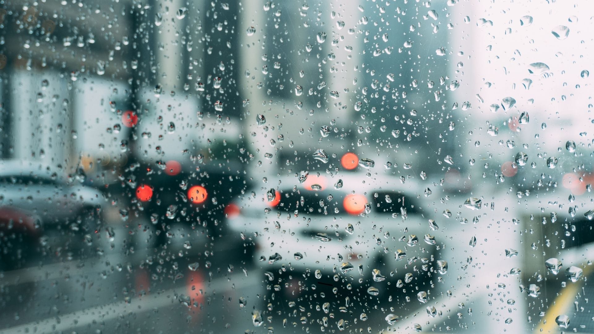 Orman yangınlarıyla boğuşan Bursa'da gözler gökyüzüne çevrilmişken, Meteoroloji’nin yayımladığı yeni