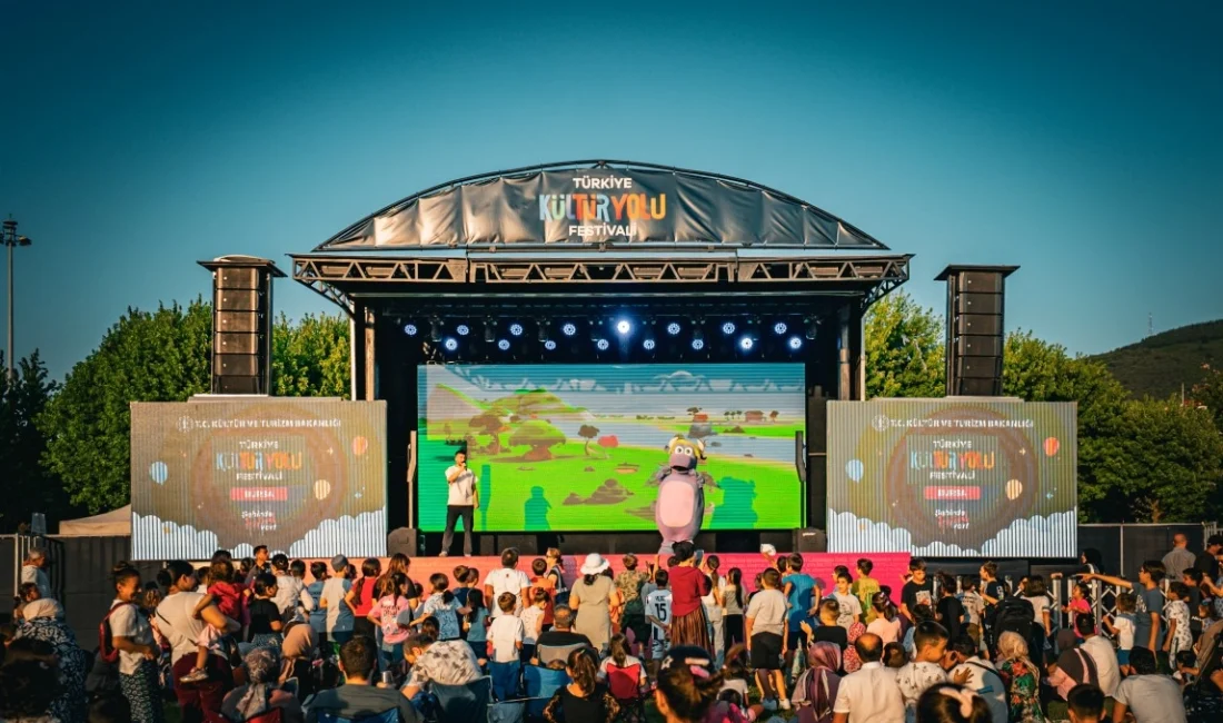 Bursa Kültür Yolu Festivali’nde çocuk hem eğlendi, hem de sanatı öğrendi Türkiye Kültür Yolu Festivali’nin bu yılki beşinci durağı Bursa, festival