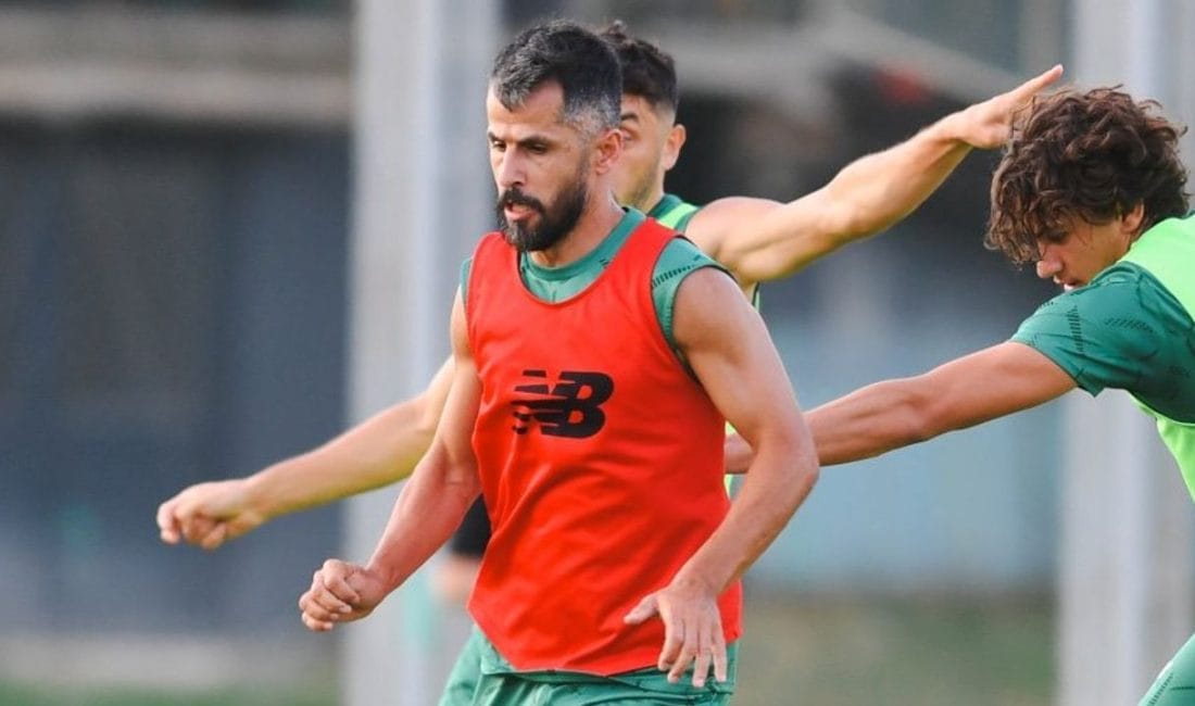 Bursaspor’da hazırlıklar hız kesmeden sürüyor Yeni sezon hazırlıklarını sürdüren Bursaspor, akşam antrenmanında pas organizasyonları ve