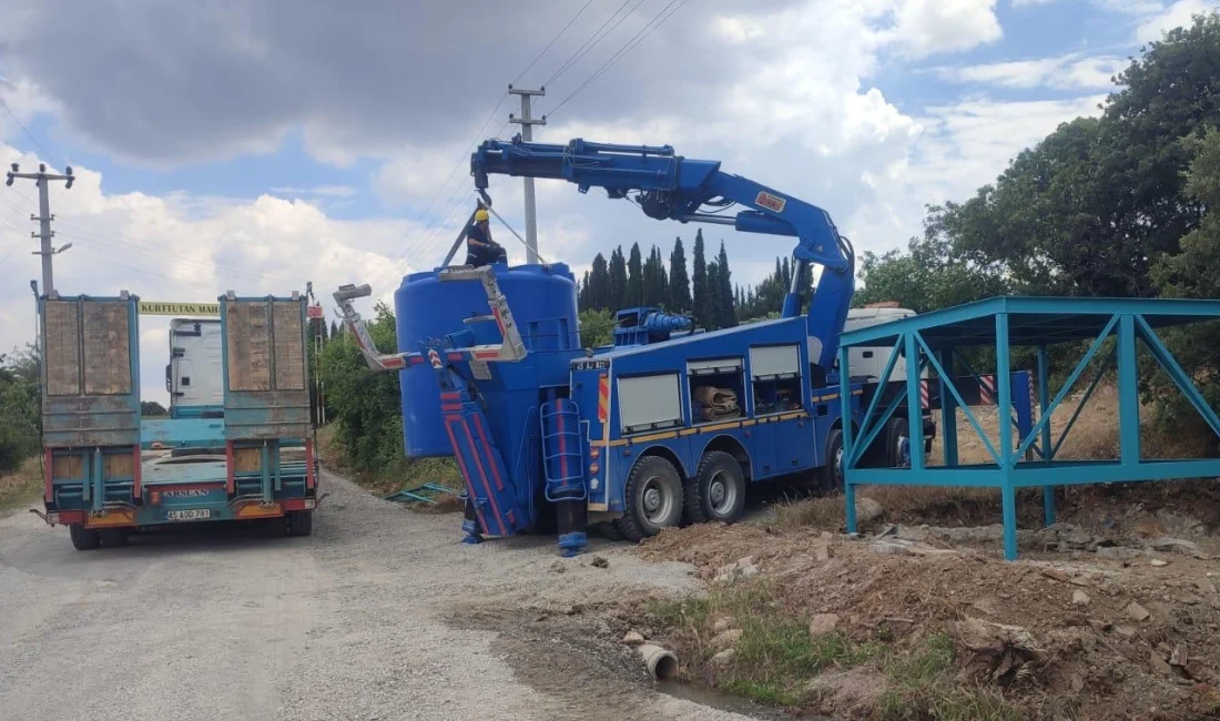 Manisa’dan üreticiye destek, yangınlara karşı güvence Manisa Büyükşehir Belediyesi, içinde bulunulan yaz sezonunda, üreticilerin ürünlerini sulamada