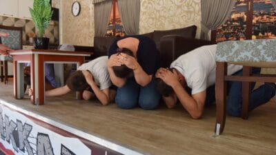 Yıldırım Belediyesi ve AFAD iş birliğinde düzenlenen simülasyon eğitiminde vatandaşlara