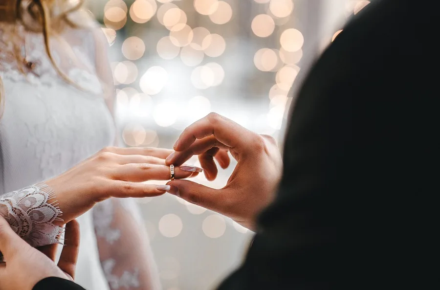 Türkiye’de evlilik çağındaki bekar nüfus 19,5 Milyonu buldu Türkiye'de evlenme çağında olup hiç evlenmeyen birey sayısı 19.485.977'e ulaştı.