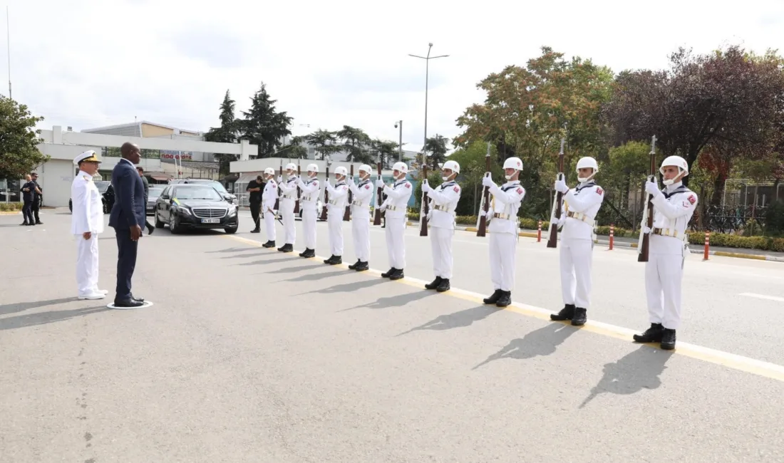 Gabon Cumhurbaşkanı İstanbul Tersanesi’ni ziyaret etti Gabon Cumhurbaşkanı Brice Clotaire Oligui Nguema, İstanbul Tersanesi Komutanlığı’nı ziyaret