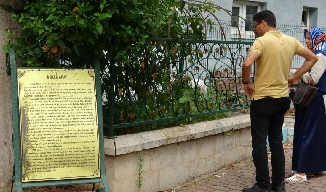 Bursa’da Molla Arap Hazretleri’nin kabri ilgisizlik içinde Bursa’da Molla Arap Mahallesi’ne adını veren büyük alim Molla Arap