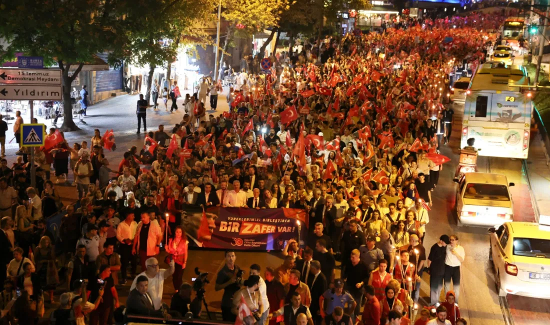 Bursa’yı Zafer coşkusu sardı Bursa Büyükşehir Belediyesi tarafından 30 Ağustos Zafer Bayramı’nın 103. yıl
