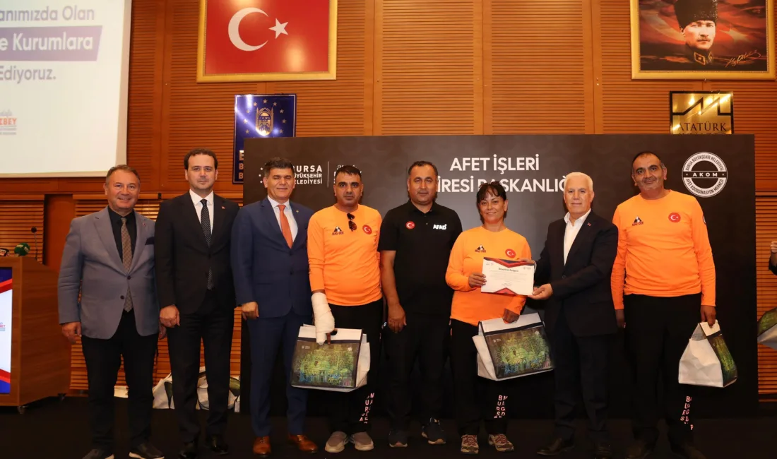 Bursa Büyükşehir Belediye Başkanı Mustafa Bozbey, Bursa’daki orman yangınlarının söndürülmesi