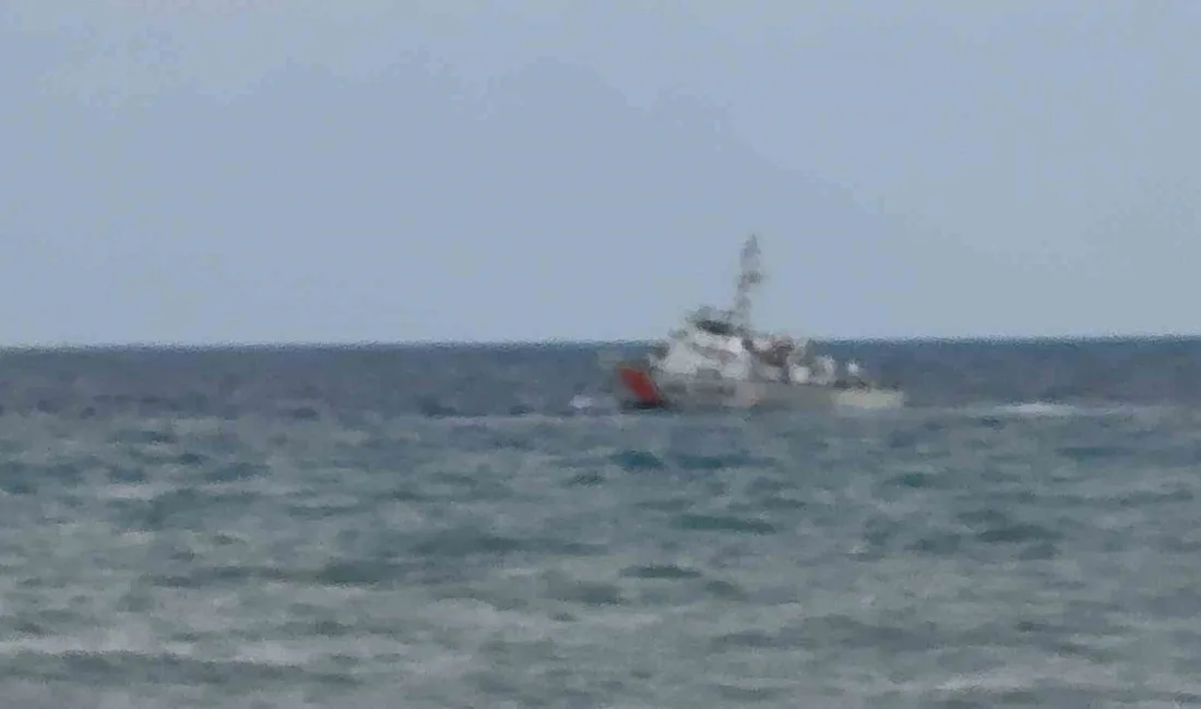 İstanbul Karaburun Sahili’nde denizde kaybolan şahsı arama-kurtarma çalışmaları sürürken, denize