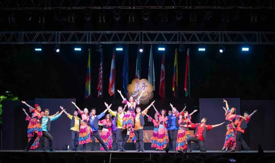Nilüfer Halk Dansları Topluluğu İtalya’dan ödülle döndü İtalya’nın Apiro şehrindeki 52’inci Uluslararası Terranostra Folklor Festivali’ne katılan Nilüfer