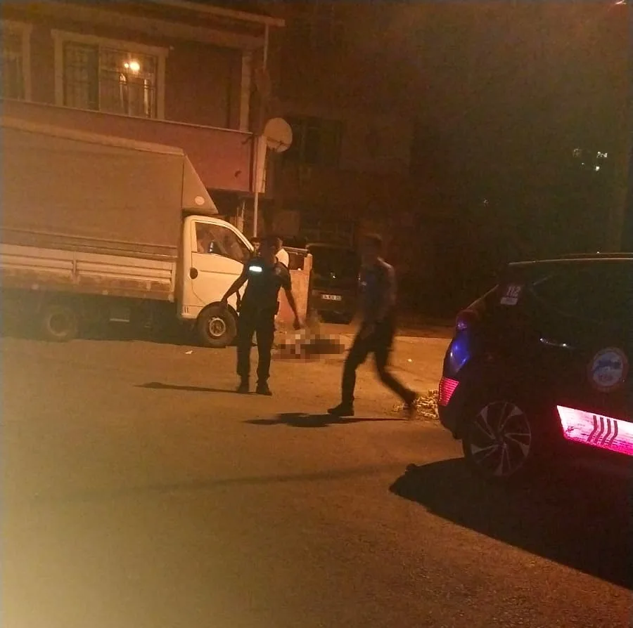 Sancaktepe’de çıkan aile içi tartışma silahlı çatışmaya dönüştü. Ağabey Ali