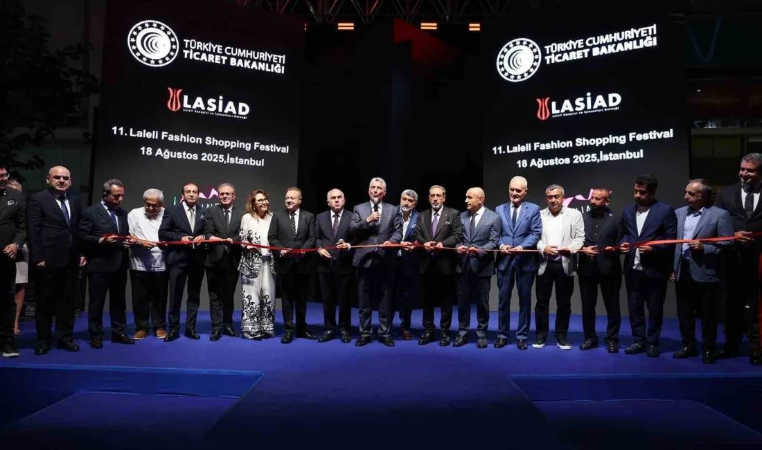 Ticaret Bakanı Bolat: “Yıl sonunda ihracatta 390 milyar doları aşacağız” Ticaret Bakanı Ömer Bolat, "2002’de 50 milyar dolar ihracatı olan