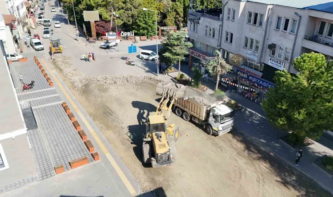 Samsun’un Vezirköprü ilçesinde yol standartlarını yükseltmek amacıyla başlatılan asfaltlama çalışmaları