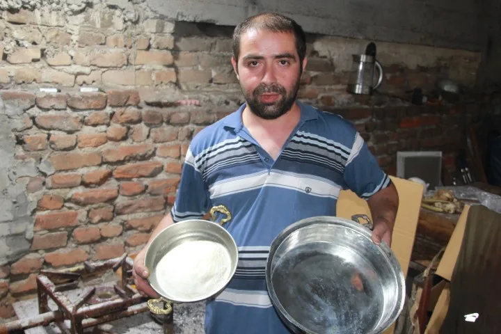 Anadolu’da günlük yaşamın önemli parçalarından olan kalaycılık, bakır kullanımının azalması