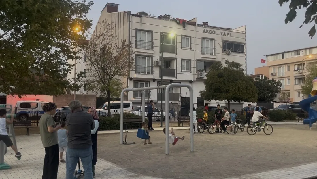 Parkta oyun oynayan çocuğa yorgun mermi isabet etti Bursa’da oyun parkında oynayan 7-8 yaşlarındaki bir çocuk, yorgun merminin