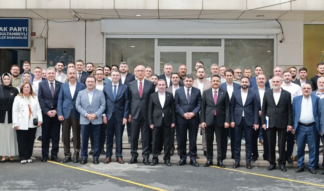 Türkiye Yüzyılı Buluşmaları kapsamında Sultanbeyli’de düzenlenen programda AK Parti heyeti