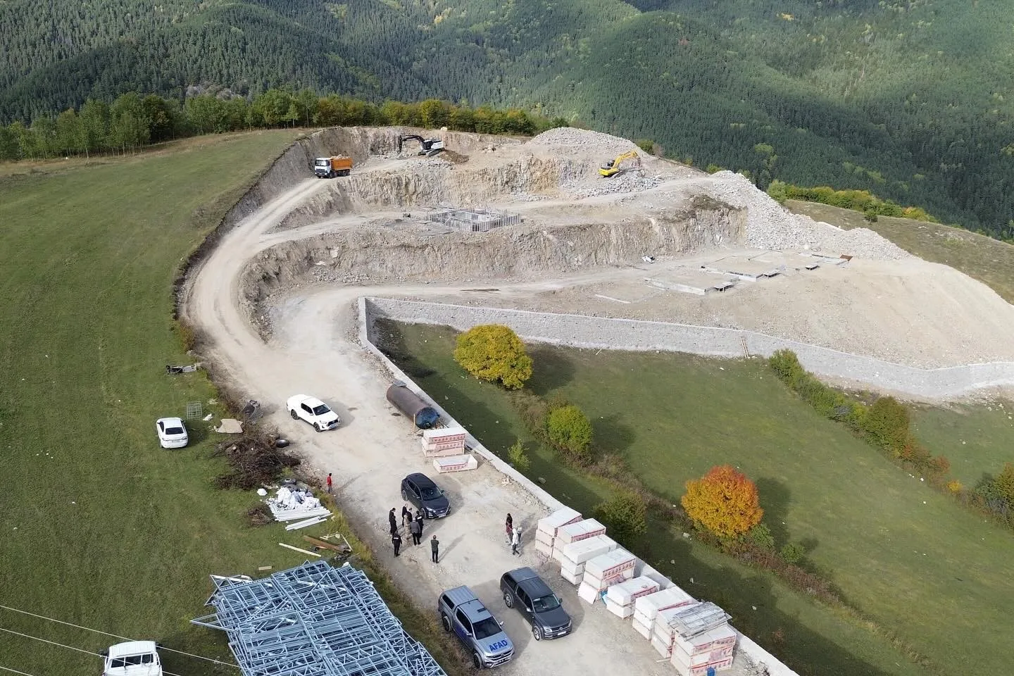 Ardahan Valisi Hayrettin Çiçek, 2019’daki heyelan sonrası başlatılan projeyle Posof’un