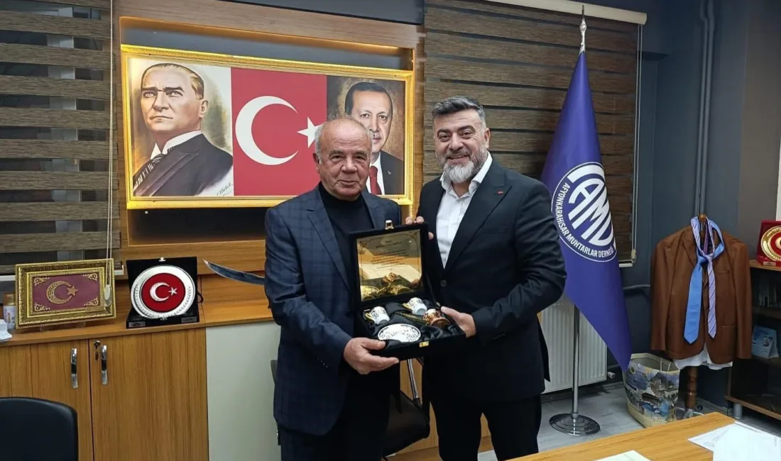 Afyonkarahisar’da 9 dönemdir muhtarlık yapan Mehmet Vedat Boztay’a, hizmetlerinden dolayı