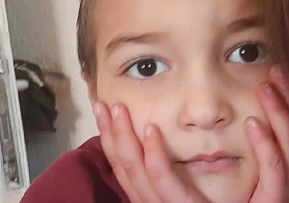 Bozdoğan’da 7 yaşındaki Muhammed’in vefatı üzüntü yarattı Bozdoğan Altıntaş Mahallesi’nde yaşayan ASKİ personeli Kemal Çankaya’nın oğlu 7