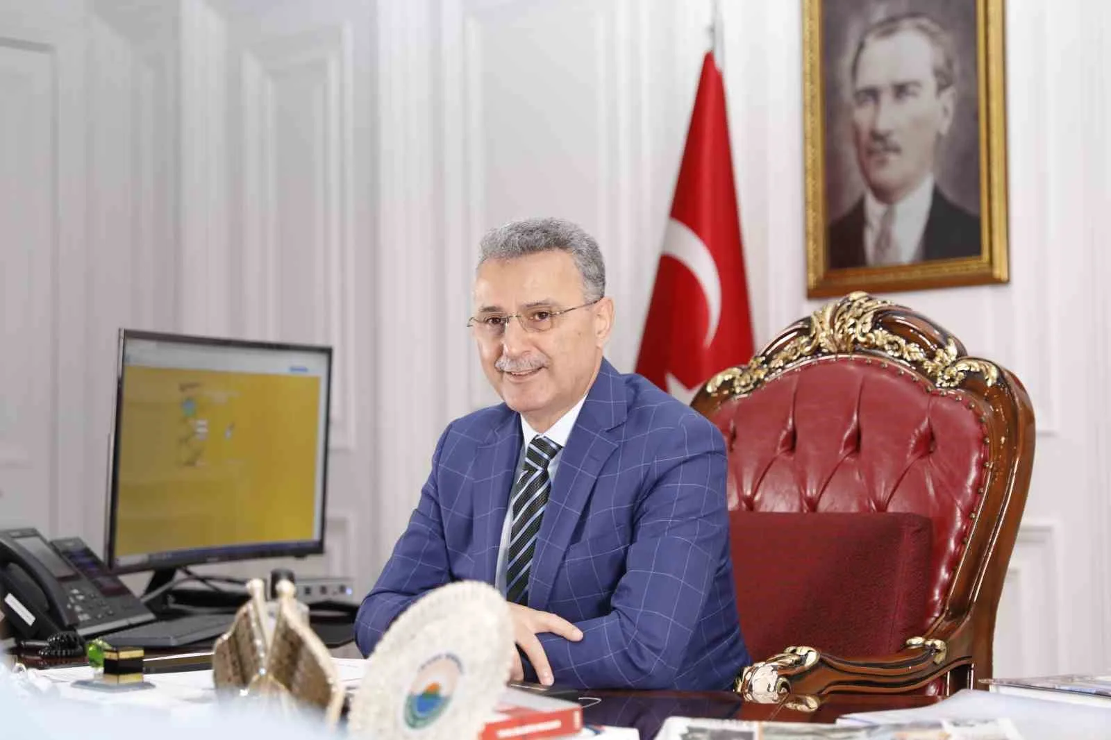 Samsun’un İlkadım ilçesinde vatandaşların pazarlarda aldıkları ürünleri kontrol edebilmesi için