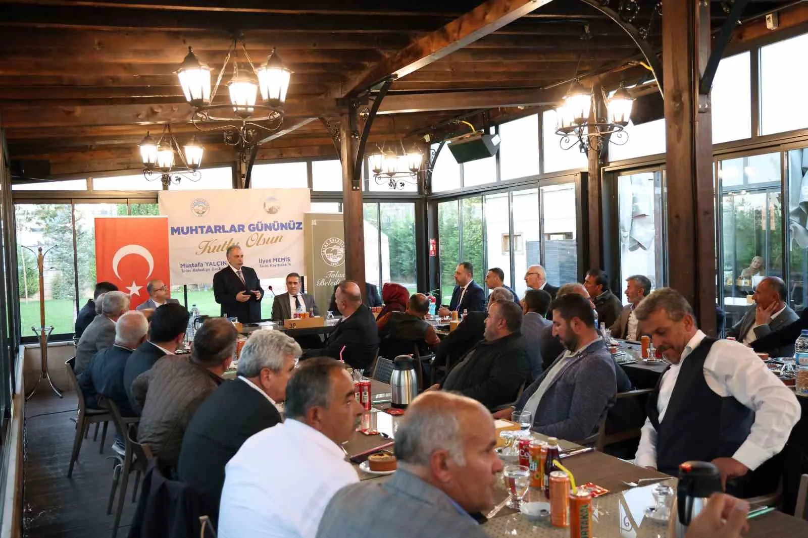Talas Belediyesi, 19 Ekim Muhtarlar Günü’nde Başkan Mustafa Yalçın’ın ev