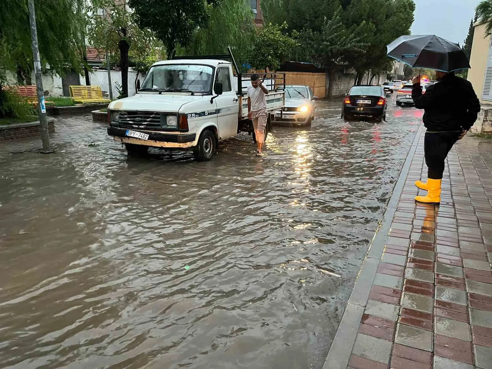 Meteoroloji Genel Müdürlüğü verilerine göre Aydın’da etkili olan sağanak yağışlarda
