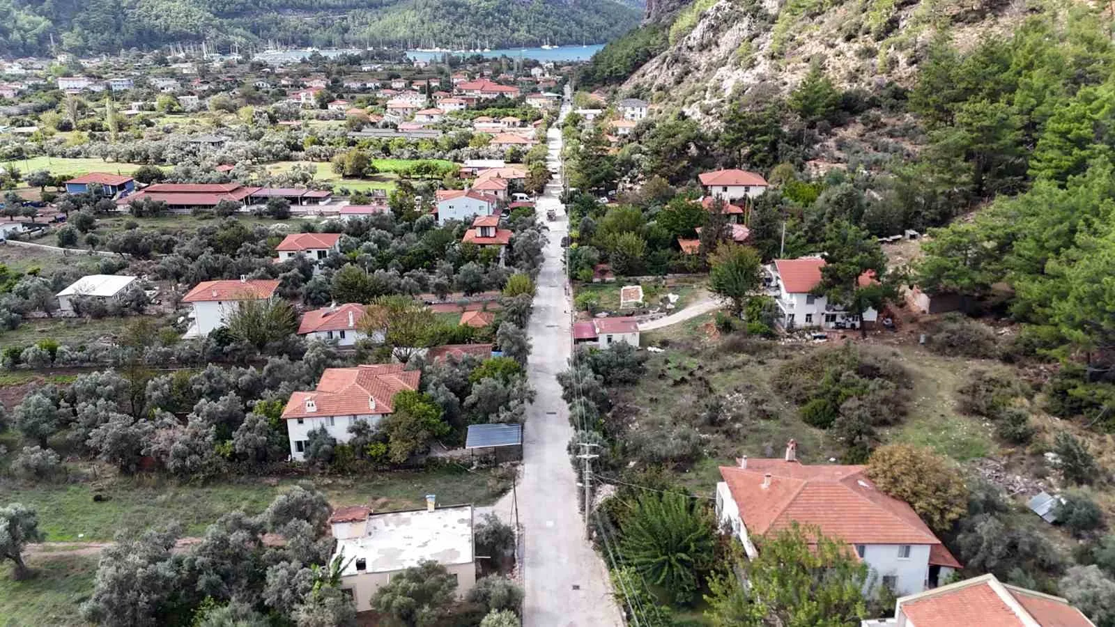 Muğla Büyükşehir Belediyesi, Marmaris’in Bayır, Söğüt ve Orhaniye mahallelerinde toplam