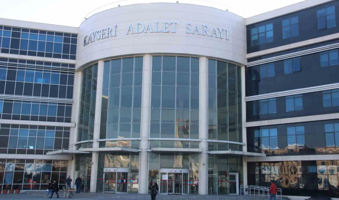 Kayseri’de uyuşturucu ticareti yapmak suçundan yargılanan iki sanık, mahkemenin suçun