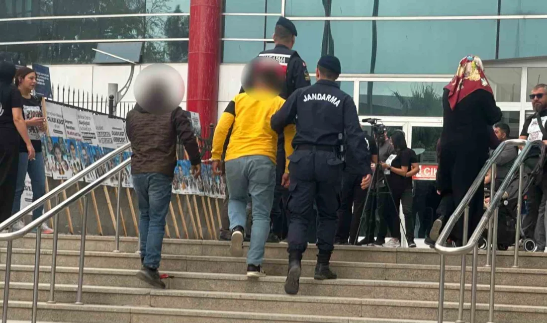 Adıyaman’da konteyner kentte hırsızlık şüphelileri yakalandı Adıyaman’da konteyner kentte meydana gelen hırsızlık olayıyla ilgili çalışma yapan