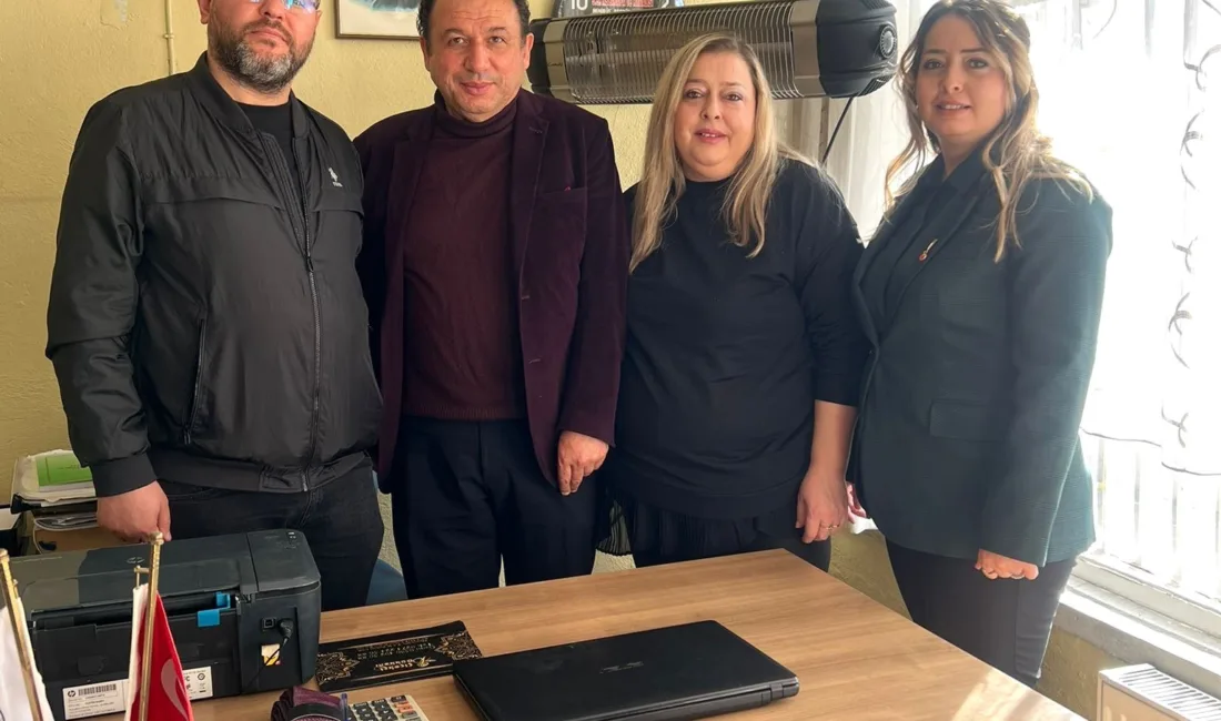 Kütahya’nın Aslanapa ilçesine atanan Mustafa Mücahit Uzun noterlik görevine başladı;