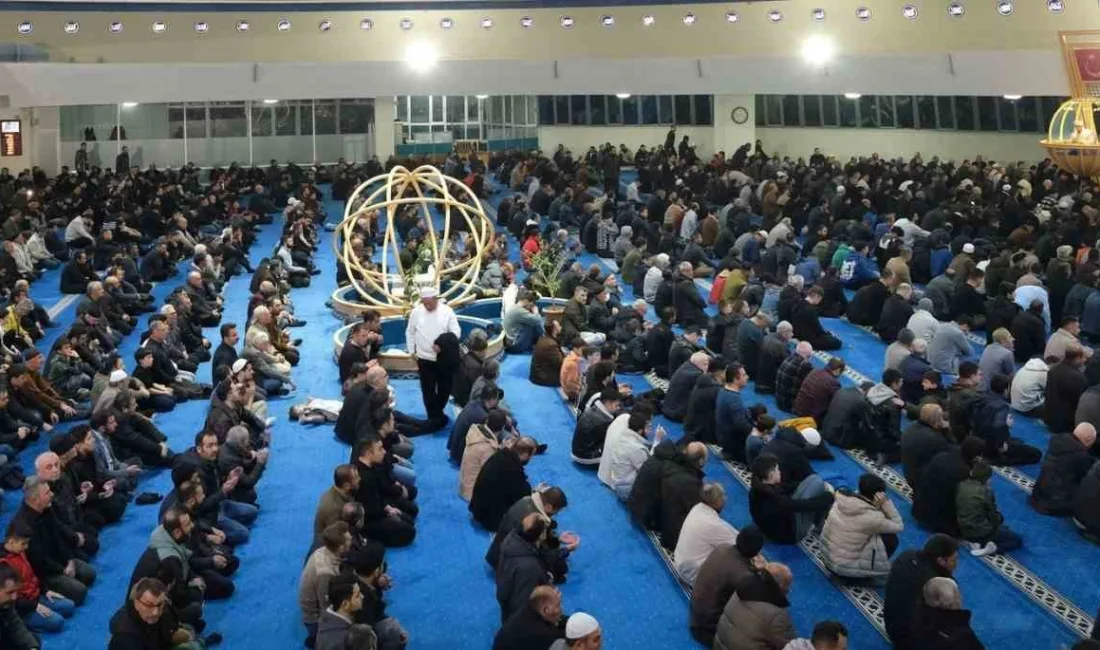 Cuma hutbesinin konusu şiddetin çaresi merhamet eğitimi oldu Diyanet İşleri Başkanlığı’nın bu haftaki Cuma hutbesinde şiddetin hiçbir gerekçeyle
