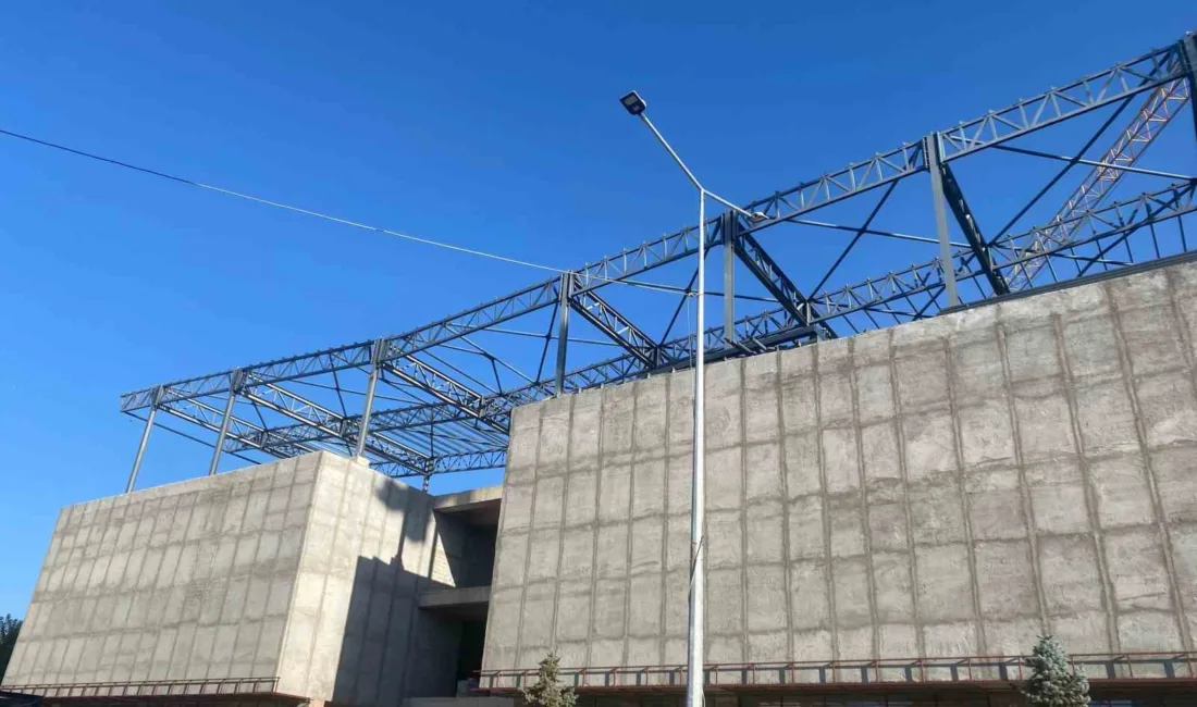 Ağrı’nın Patnos ilçesinde yapımı süren Patnos Life AVM projesi tamamlanma