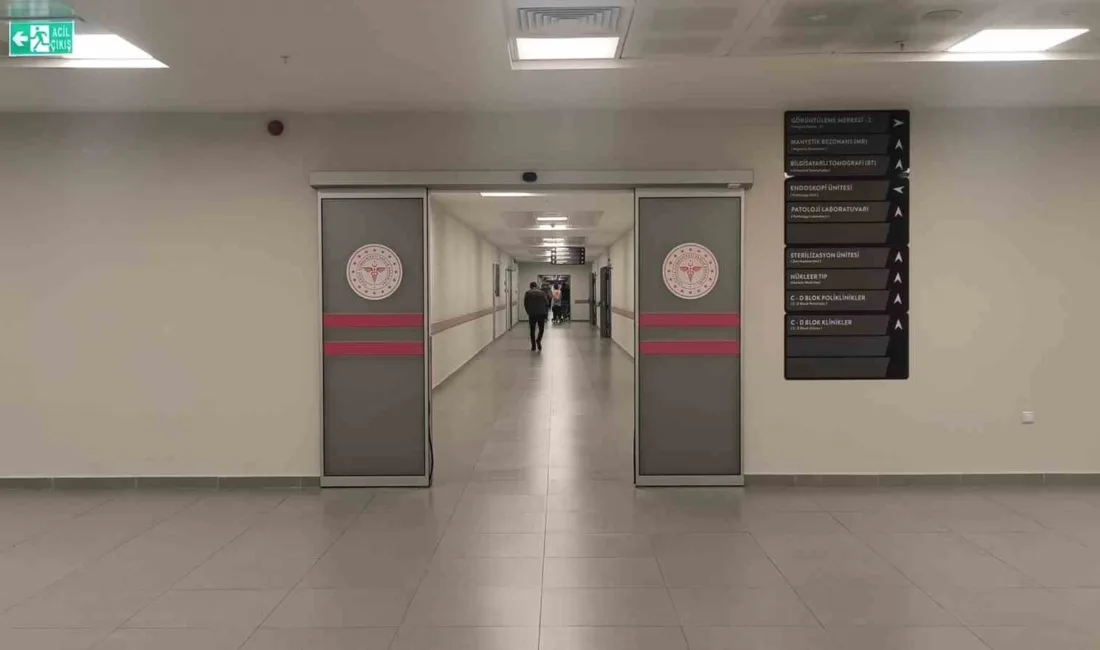 Yolsuzluk ve rüşvet soruşturması kapsamında tutuklu bulunan eski Antalya Büyükşehir