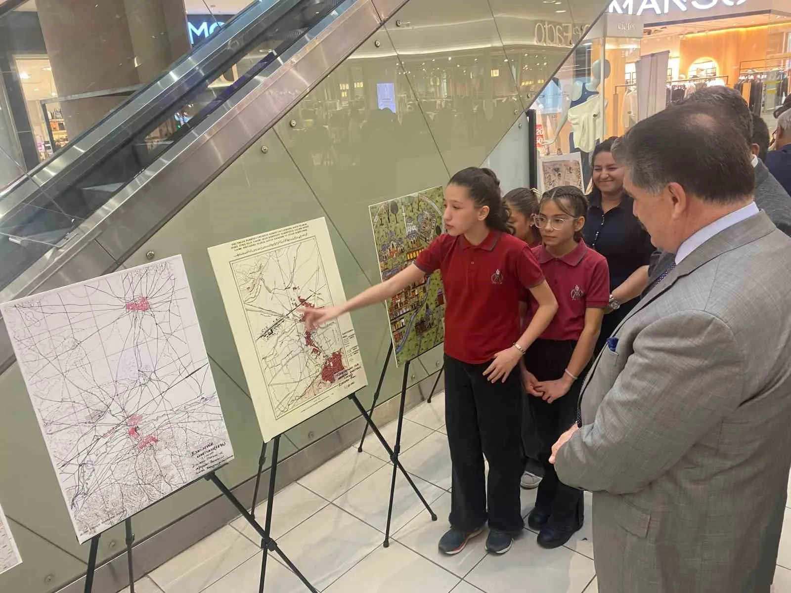 Eskişehir Murat Atılgan Ortaokulu öğrencileri, TÜBİTAK yarışması kapsamında Türkiye’nin ilk