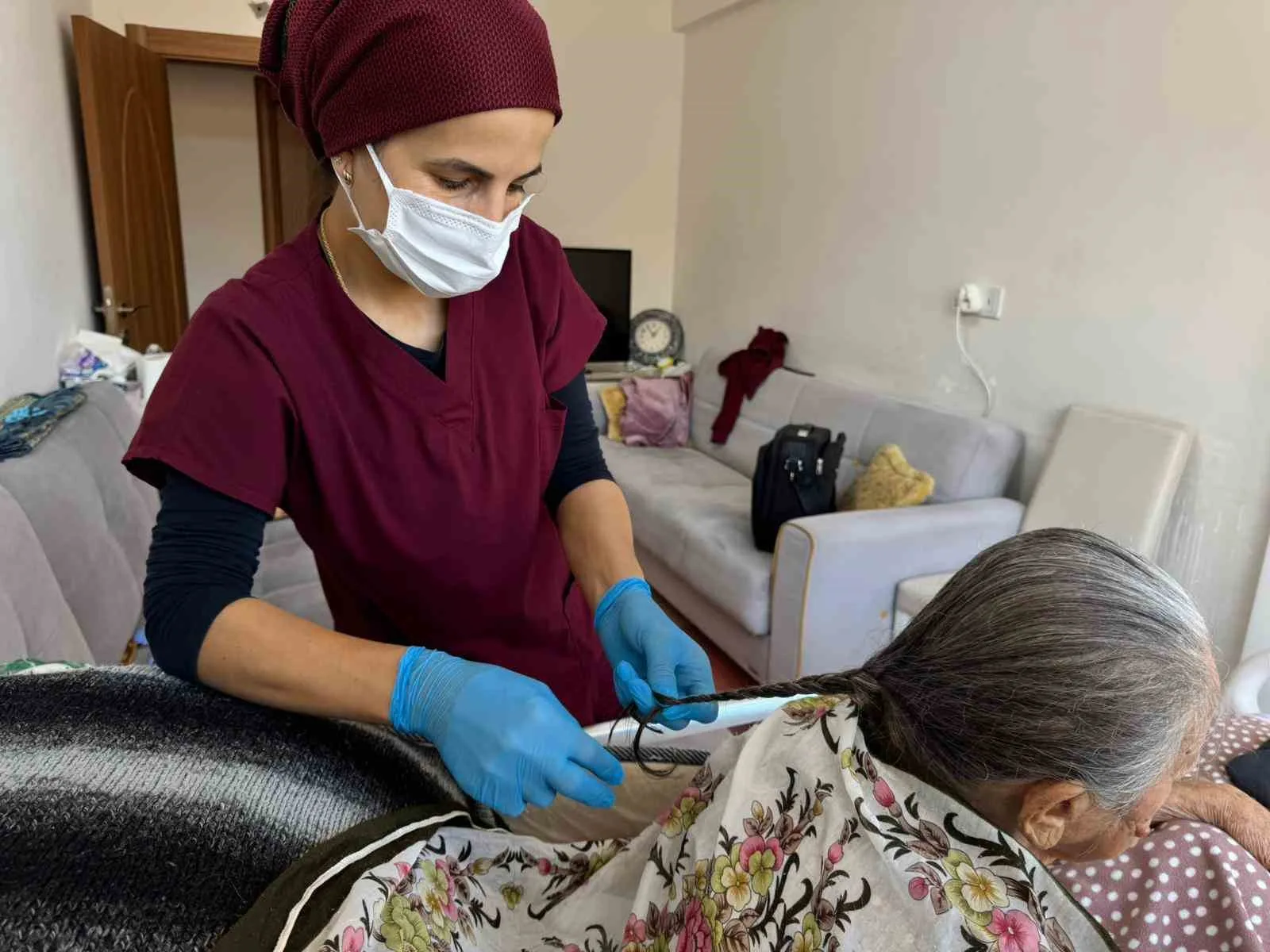 Hacılar Belediyesi ve İl Sağlık Müdürlüğü işbirliğiyle yürütülen Evde Bakım