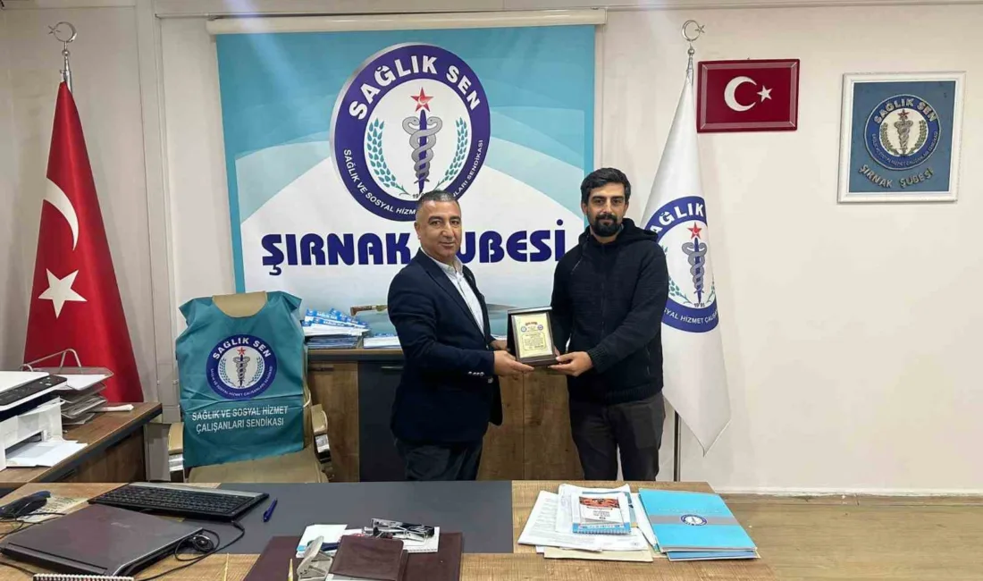 Sağlık-Sen temsilcisi Sülü’ye Şırnak’ta veda plaketi Şırnak’ta 7 yılı aşkın süredir görev yapan Sağlık-Sen işyeri temsilcisi