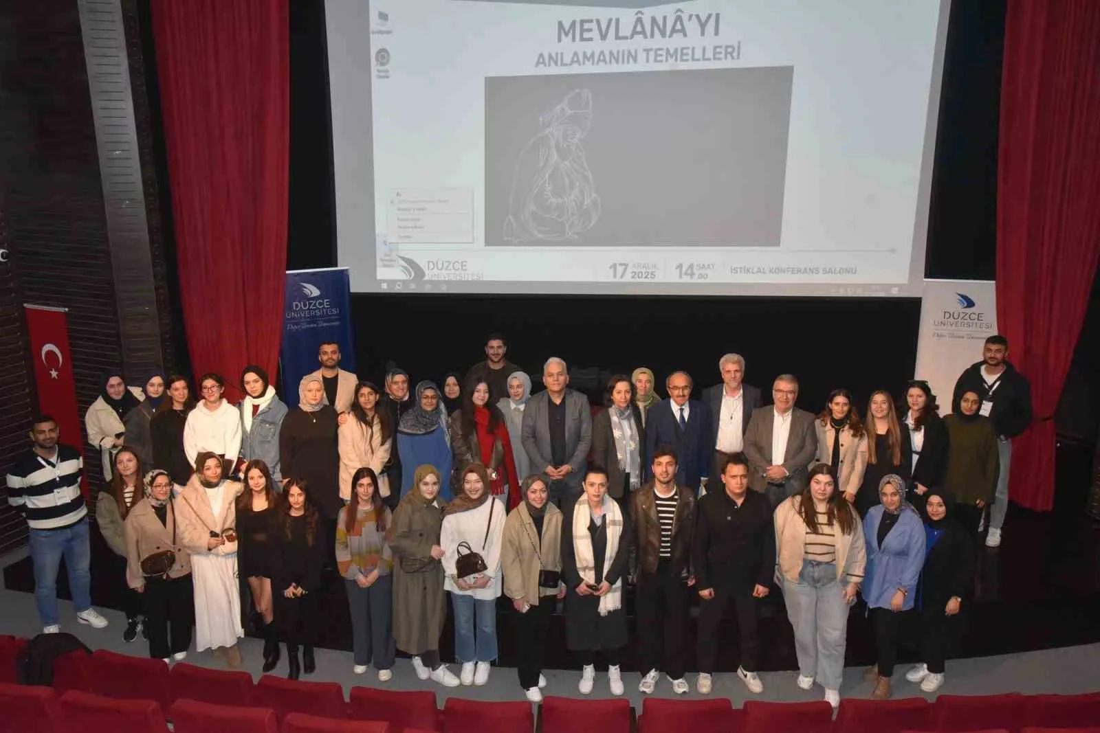 Düzce Üniversitesi’nde düzenlenen programda Mevlana Celaleddin-i Rumi’nin hayatı, düşünce dünyası