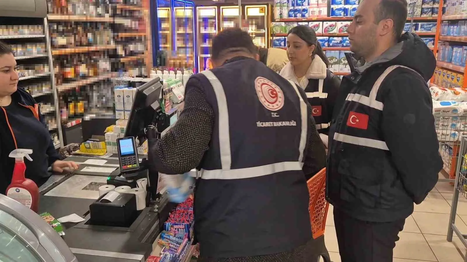 Tekirdağ genelinde İl Ticaret Müdürlüğü ekipleri tarafından temel tüketim ürünlerine