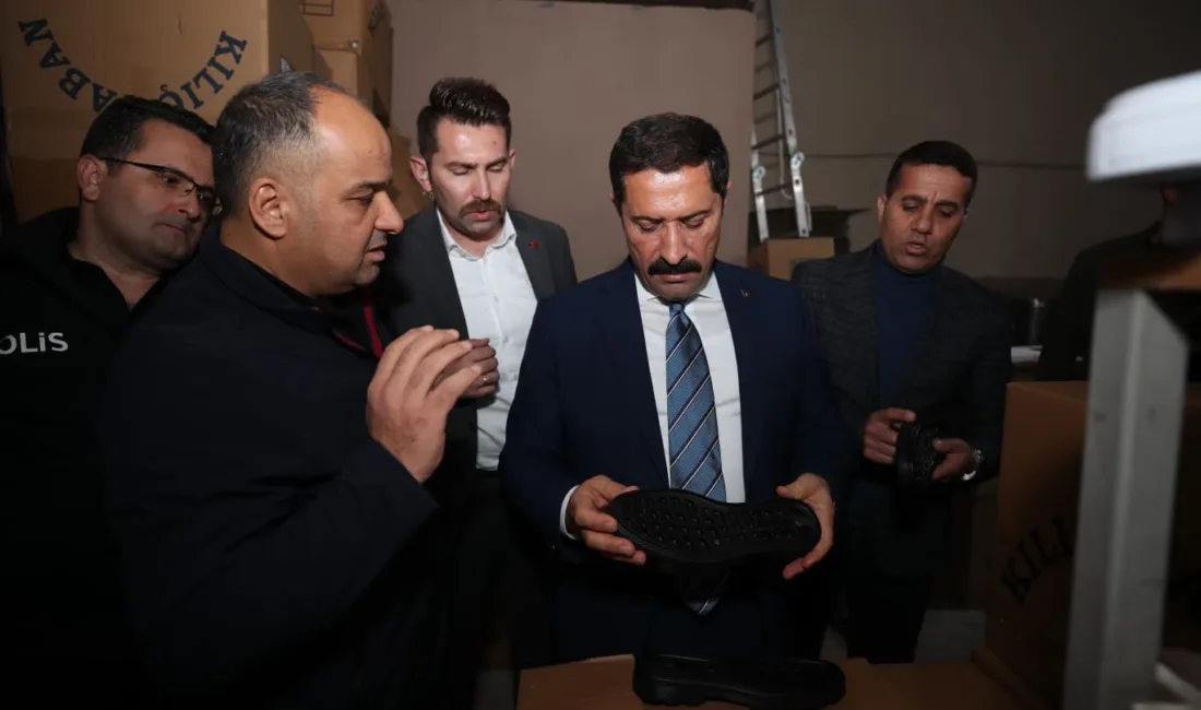 Vali Mustafa Masatlı, Reyhanlı’daki ayakkabıcılar sitesini ziyaret ederek yerel üretimi