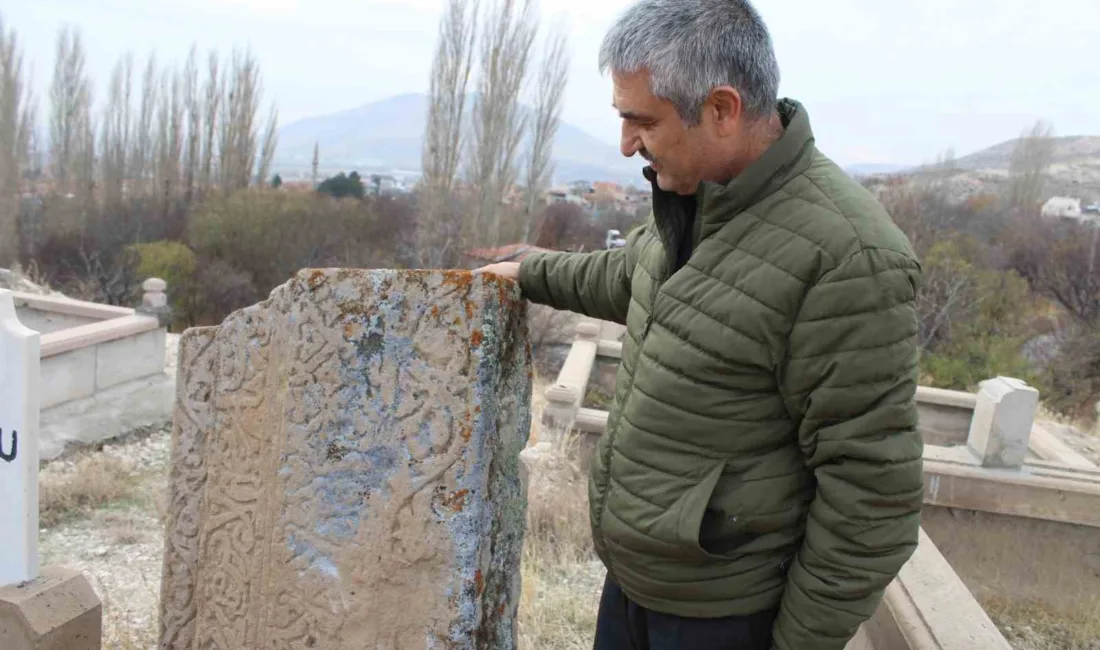 Kayseri’de bir mezarlıkta bulunan sembollü mezar taşları, ÇEKÜL Temsilcisi Prof.