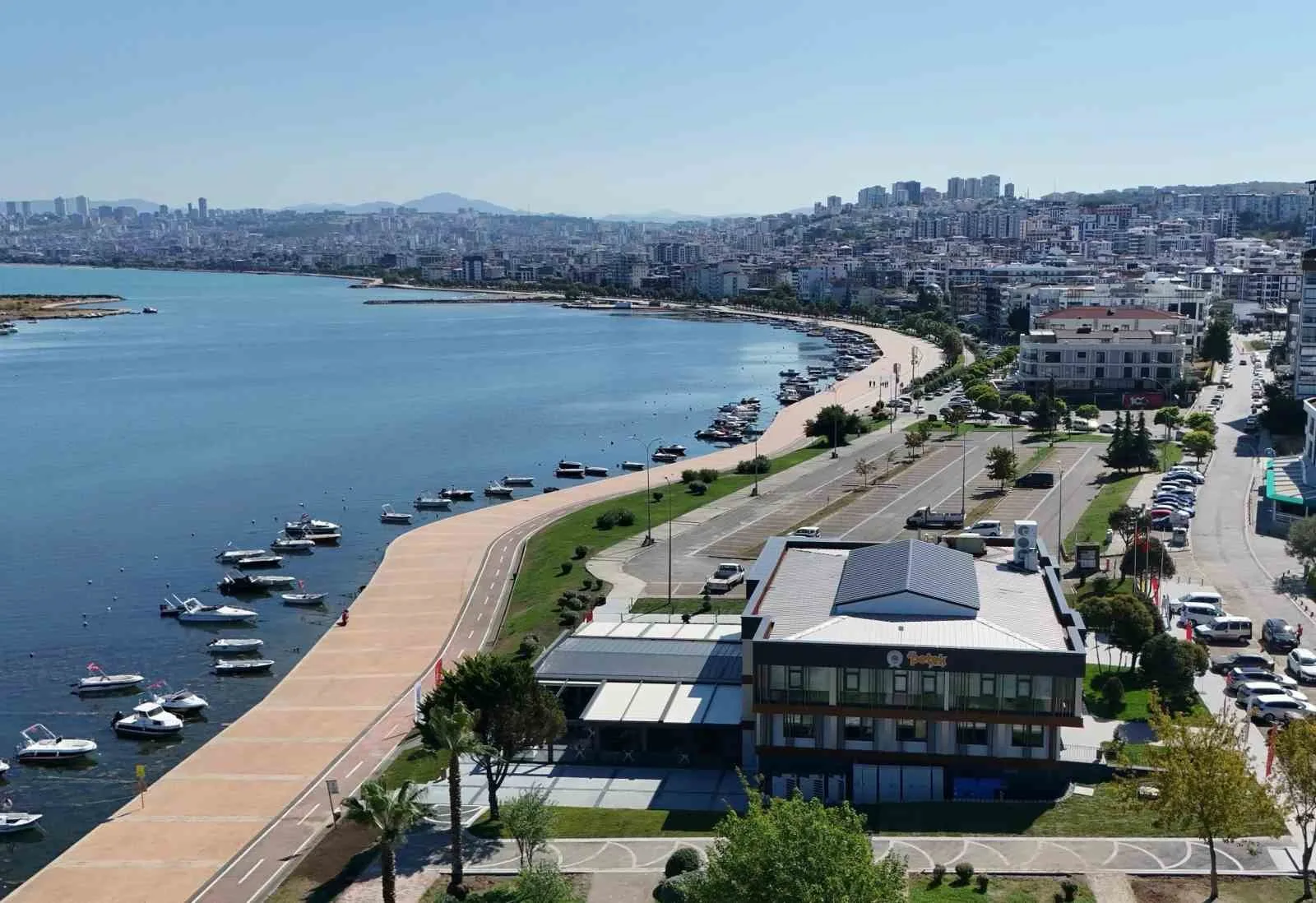 Samsun Büyükşehir Belediyesi tarafından hayata geçirilen PETEK Genç, açıldığı günden