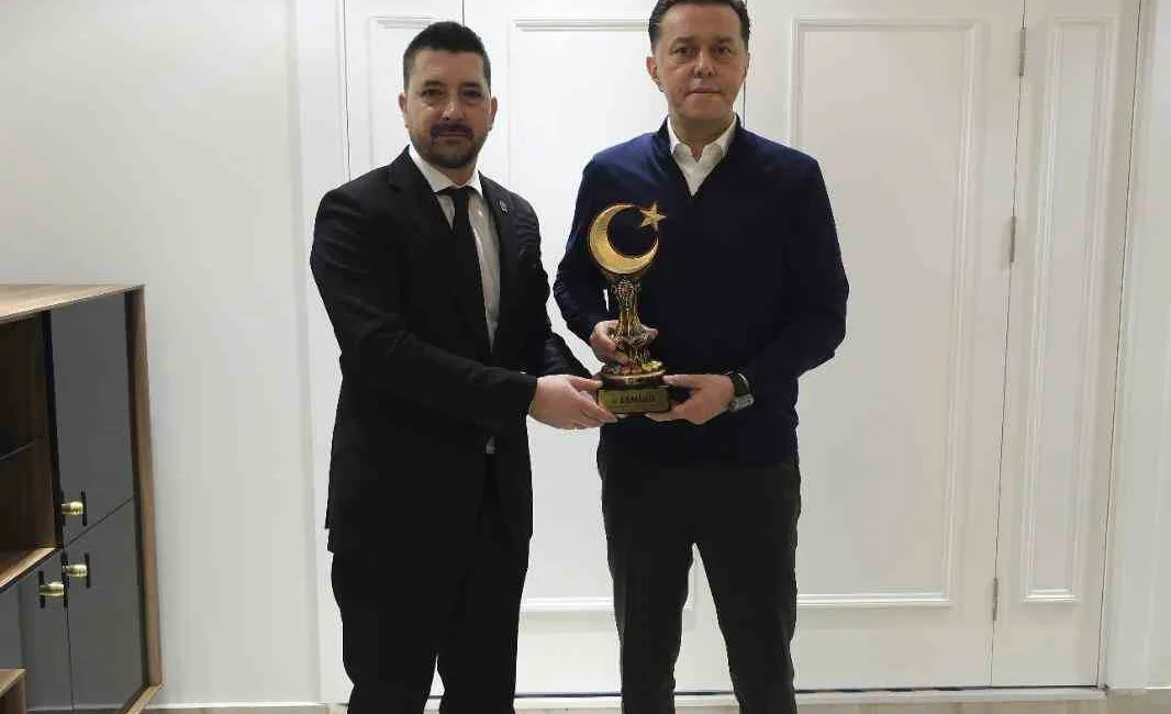 Eskişehir Müteşebbis İş Adamları Derneği yöneticileri, Milletvekili Nebi Hatipoğlu ile
