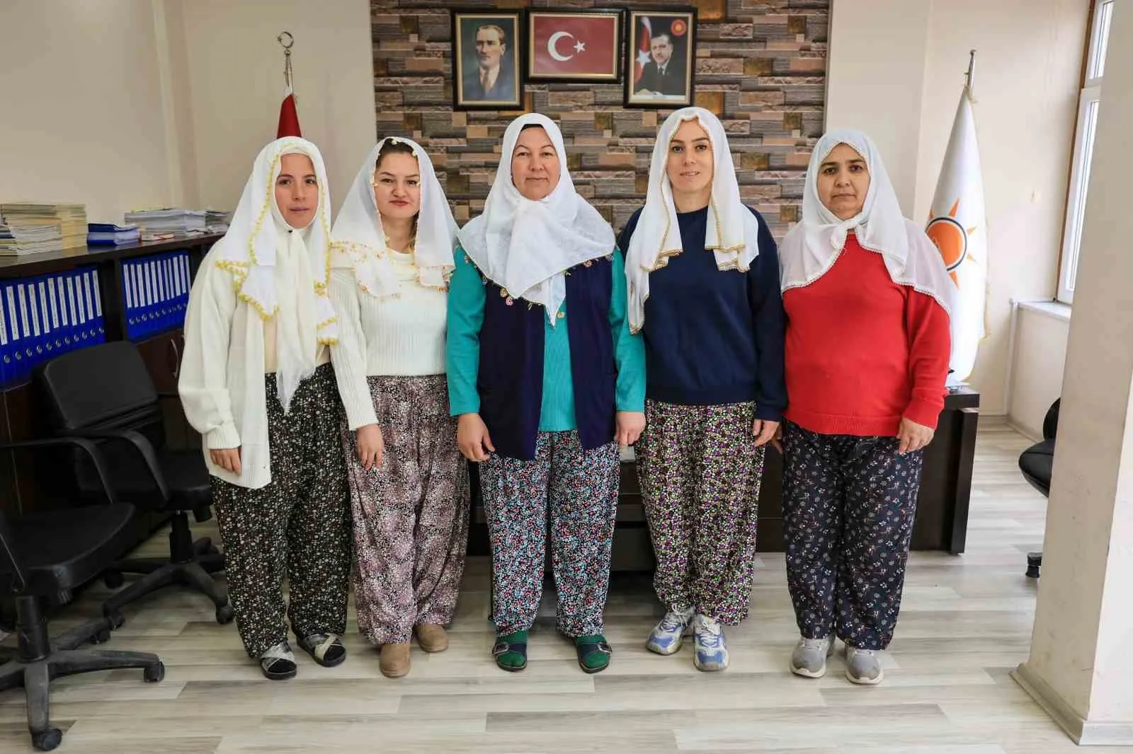 AK Parti Çameli Kadın Kolları, Mihalgazi Belediye Başkanı Zeynep Güneş’e