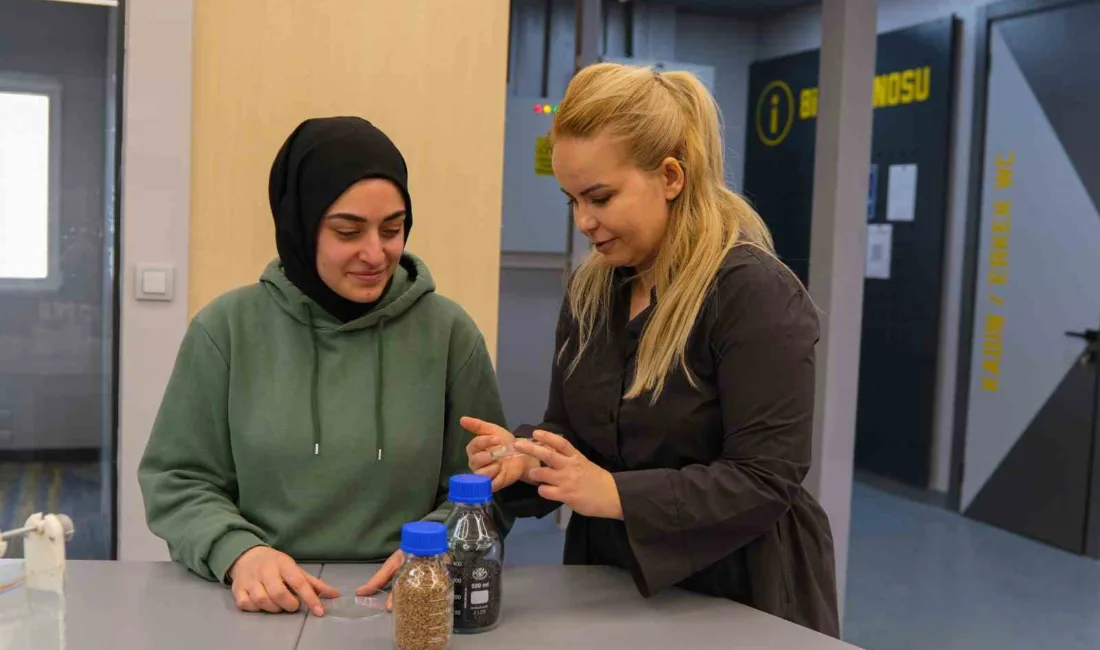Hitit Üniversitesi’nde TÜBİTAK destekli Milli Teknoloji Atölyesi açıldı, öğrencilerin bilim