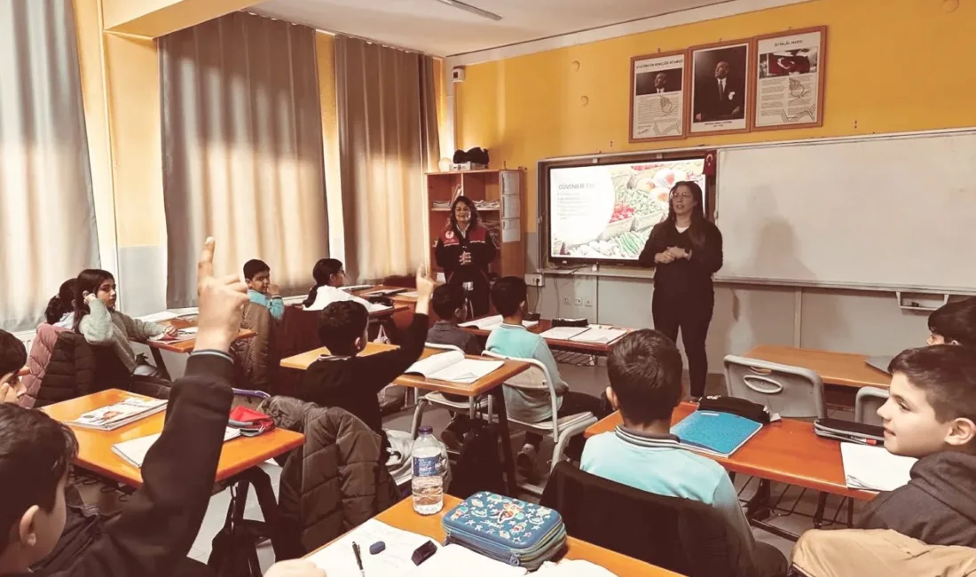 Edremit’te iki okulda düzenlenen programda öğrencilere gıda güvenliği, iyi tarım