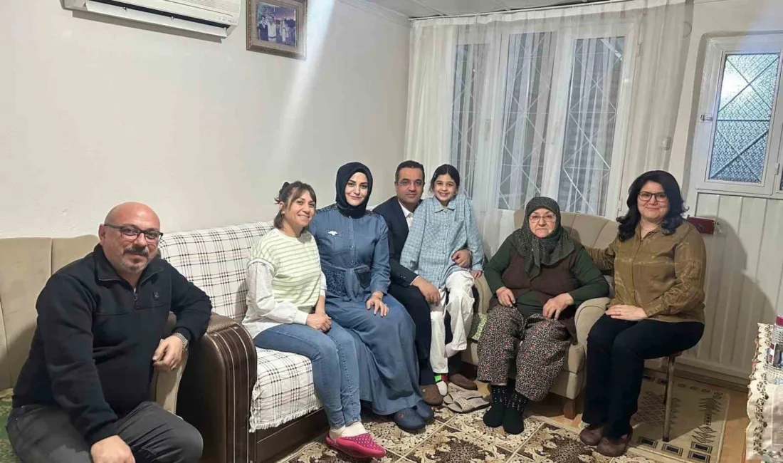 Manisa’nın Sarıgöl ilçesinde Kaymakam Halil Dalak ve eşi Ayfer Dalak,