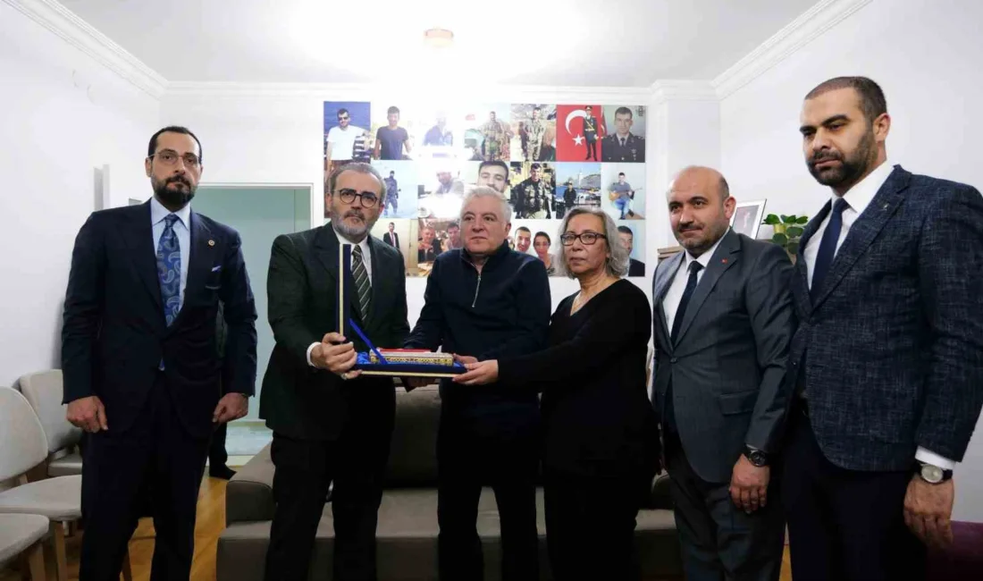 AK Parti MKYK Üyesi Mahir Ünal, Eskişehir ziyaretinde 2016 yılında