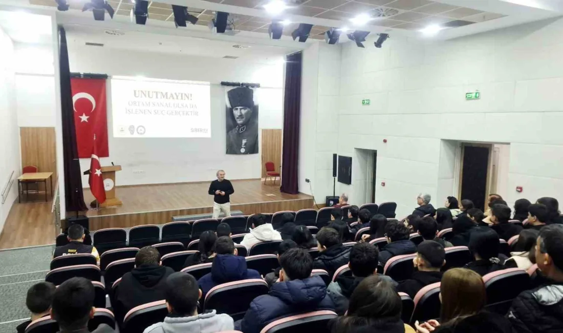 İzmir’in Selçuk ilçesinde lise öğrencilerine yönelik SİBERAY Projesi kapsamında güvenli