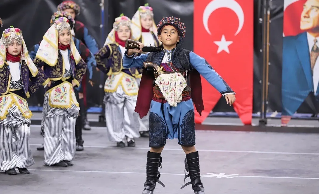 Denizli’de halk oyunları şöleni başlıyor Denizli’de Halk Oyunları Kulüpler İl Şampiyonası için geri sayım başladı.
