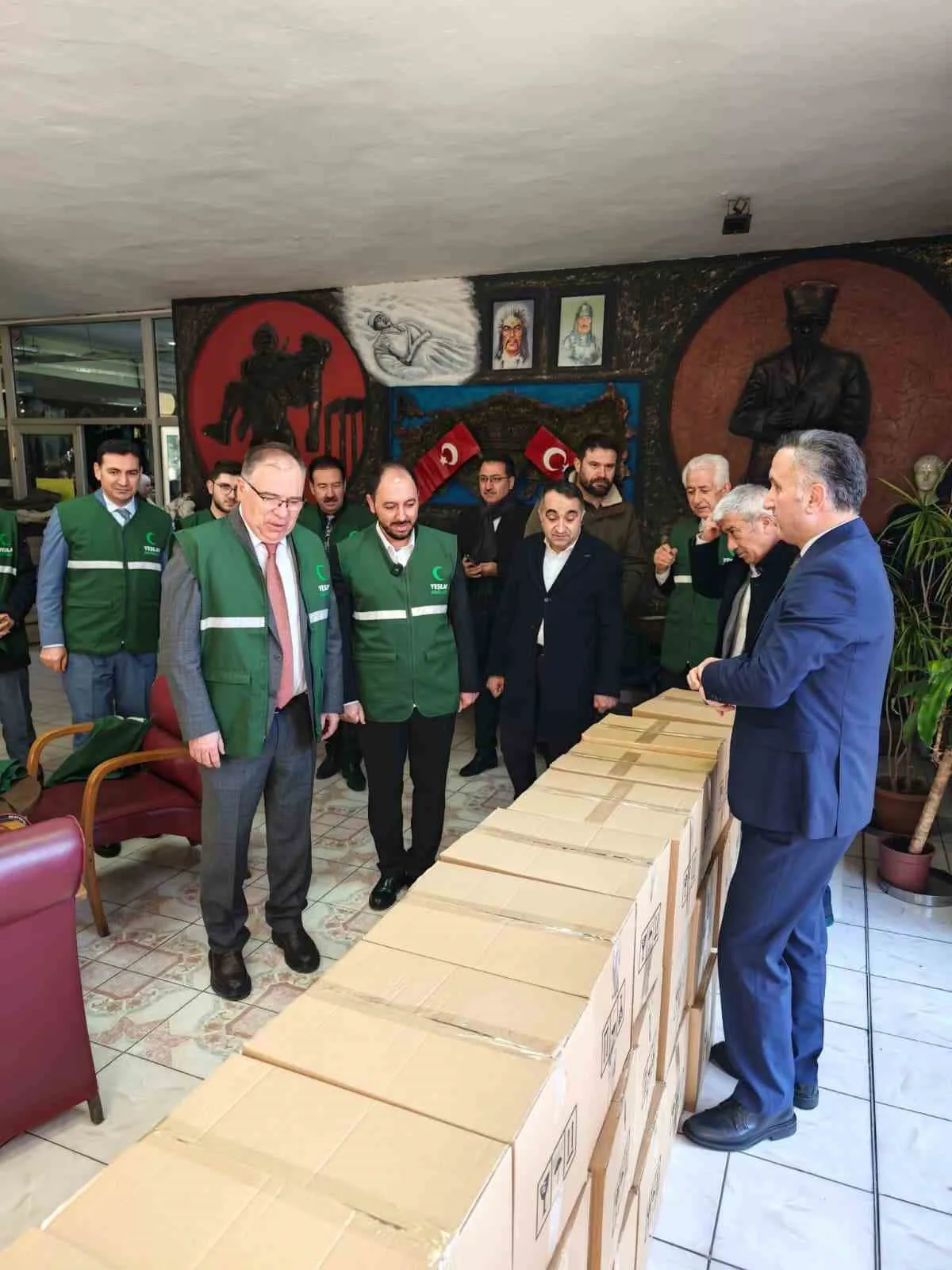 Kayseri’de 1–7 Mart Yeşilay Haftası kapsamında okullarda düzenlenen “İlk Ders